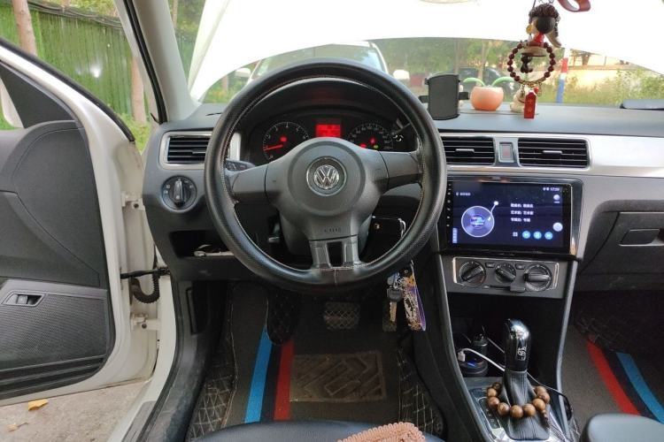 Used Volkswagen Santana 2015 1.6L Automatic Comfort Edition Steering Wheel