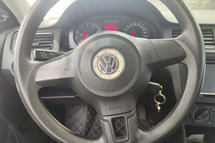 Used Volkswagen Santana 2015 1.4L Manual Fashion Edition Steering Wheel