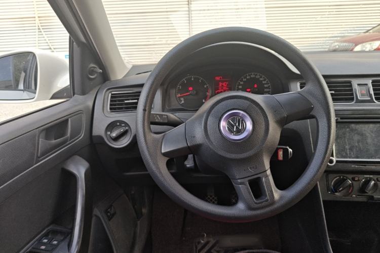 Used Volkswagen Santana 2015 1.6L Manual Fashion Edition Steering Wheel