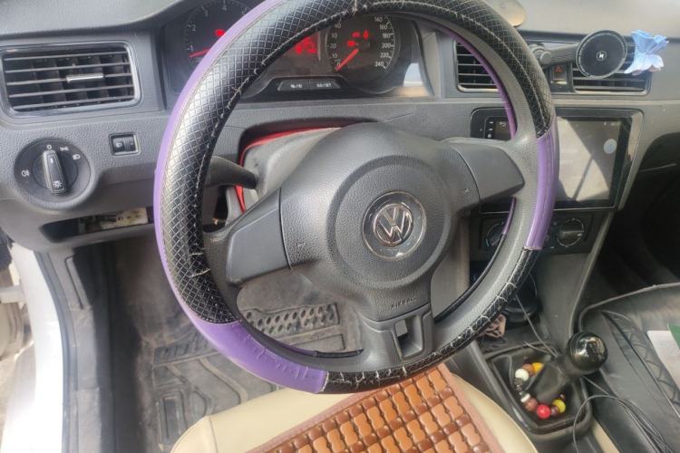 Used Volkswagen Santana 2015 1.6L Manual Fashion Edition Steering Wheel