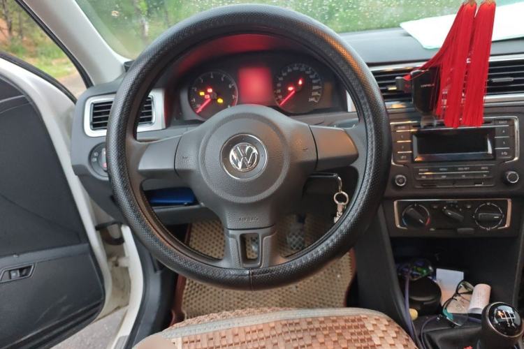 Used Volkswagen Santana 2015 1.6L Manual Comfort Edition Steering Wheel