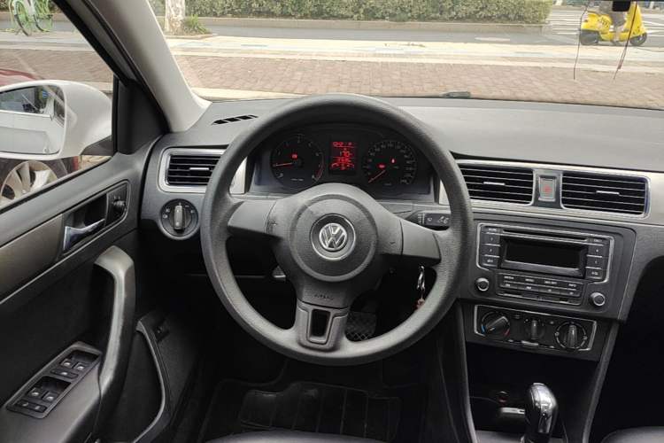 Used Volkswagen Santana 2015 1.6L Automatic Comfort Edition Steering Wheel