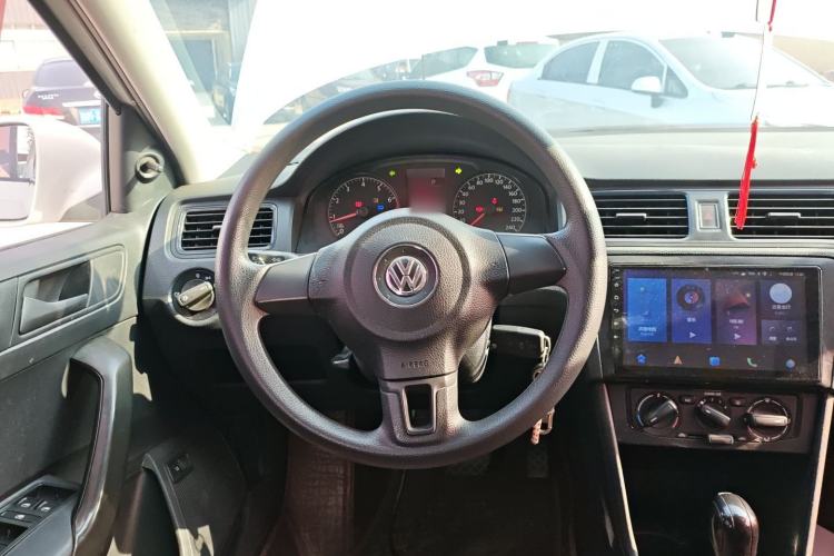 Used Volkswagen Santana 2015 1.6L Automatic Fashion Edition Steering Wheel