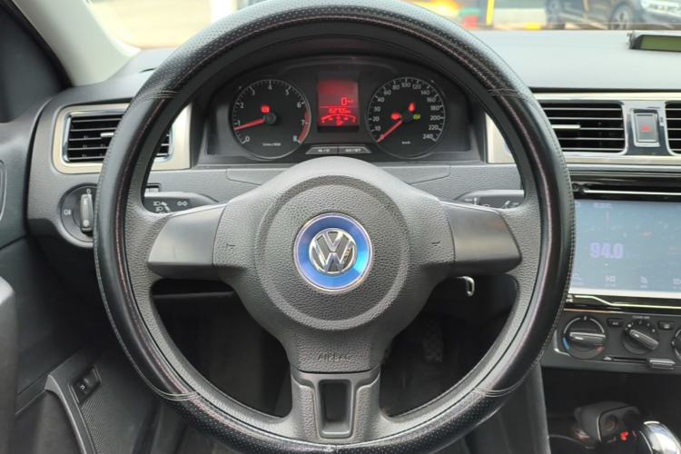 Used Volkswagen Santana 2015 1.6L Automatic Comfort Edition Steering Wheel