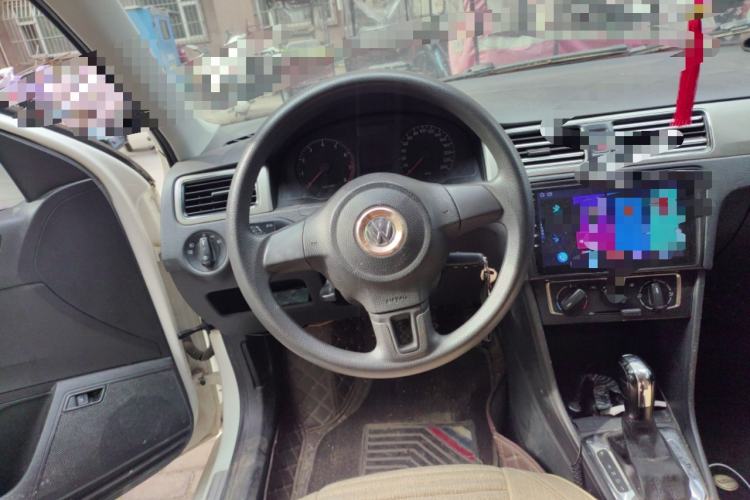Used Volkswagen Santana 2015 1.6L Automatic Comfort Edition Steering Wheel