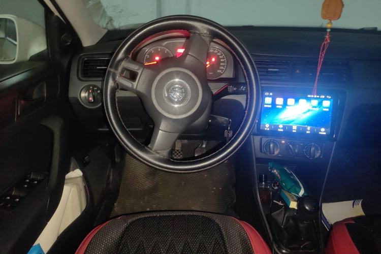 Used Volkswagen Santana 2015 1.4L Manual Fashion Edition Steering Wheel
