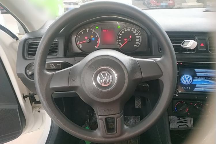 Used Volkswagen Santana 2015 1.4L Manual Fashion Edition Steering Wheel