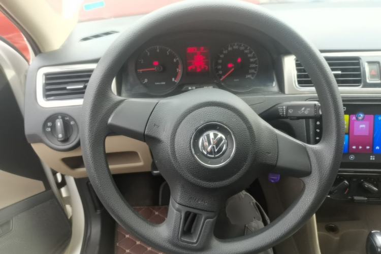Used Volkswagen Santana 2015 1.6L Automatic Comfort Edition Steering Wheel