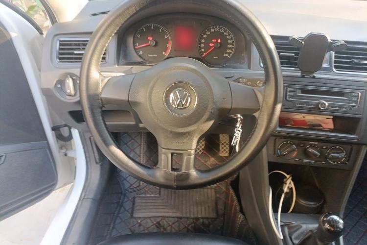 Used Volkswagen Santana 2015 1.6L Manual Fashion Edition Steering Wheel