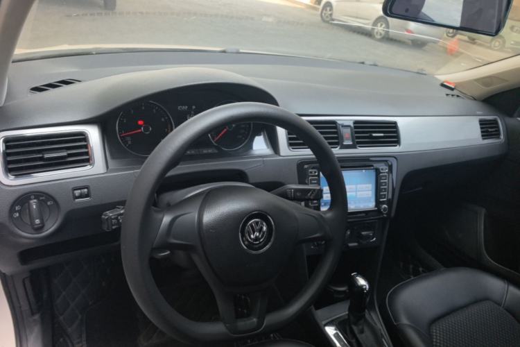 Used Volkswagen Santana 2015 Haval H6 1.6L Automatic Comfort Model Steering Wheel