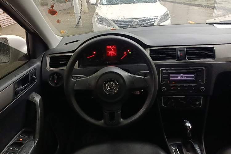 Used Volkswagen Santana 2015 1.6L Automatic Comfort Edition Steering Wheel