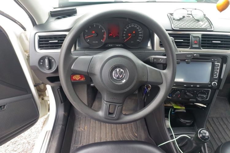 Used Volkswagen Santana 2015 1.4L Manual Comfort Edition Steering Wheel