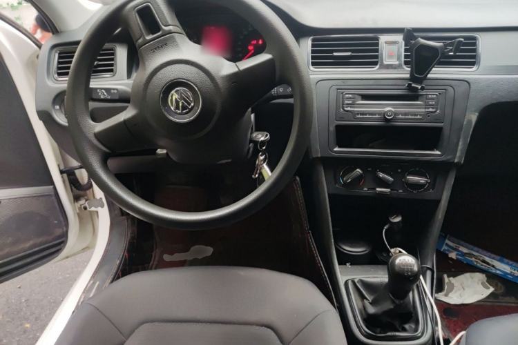 Used Volkswagen Santana 2015 1.6L Manual Fashion Edition Steering Wheel