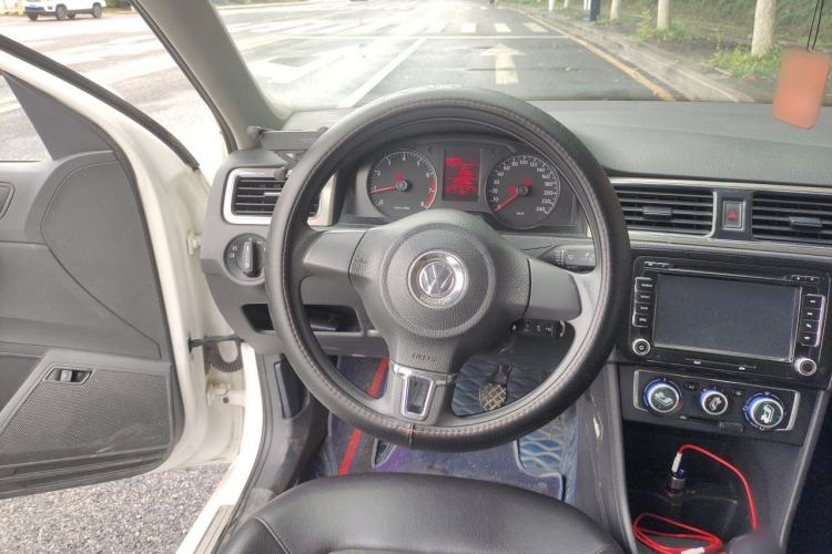 Used Volkswagen Santana 2015 1.6L Manual Comfort Edition Steering Wheel