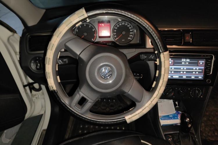 Used Volkswagen Santana 2015 1.6L Automatic Comfort Edition Steering Wheel