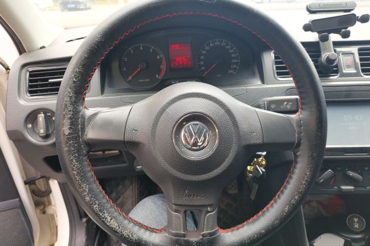 Used Volkswagen Santana 2015 1.6L Manual Fashion Edition Steering Wheel