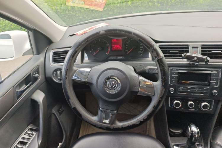 Used Volkswagen Santana 2015 1.6L Automatic Comfort Edition Steering Wheel