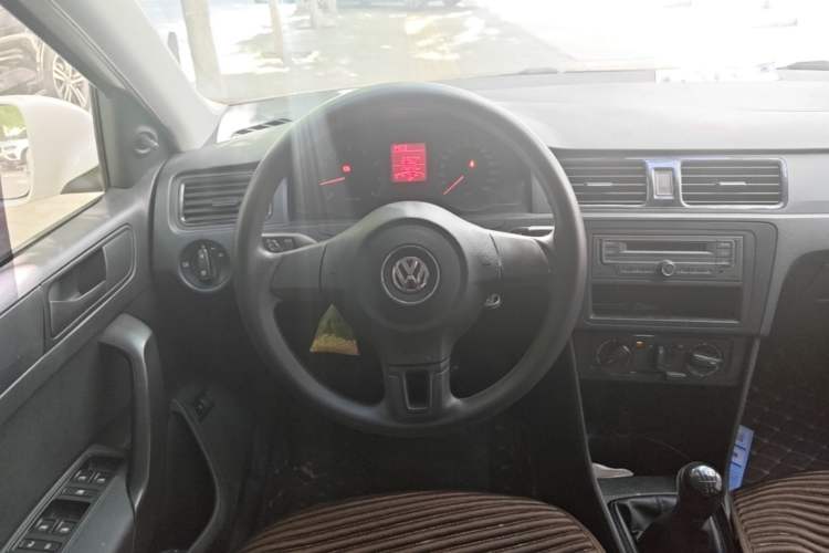 Used Volkswagen Santana 2015 1.4L Manual Fashion Edition Steering Wheel