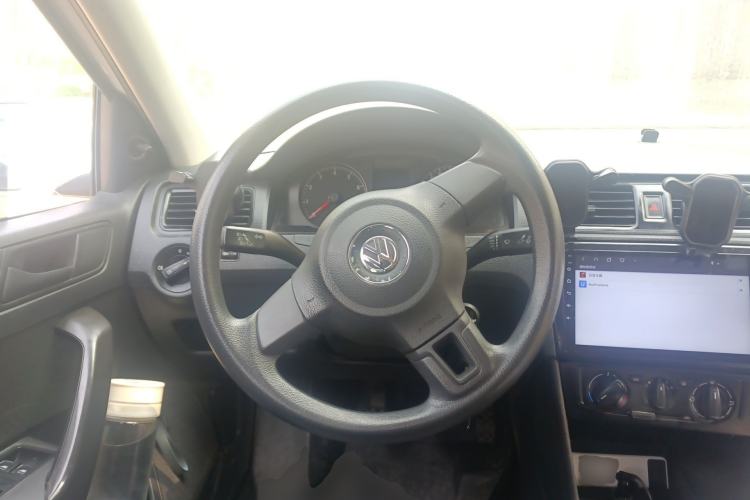 Used Volkswagen Santana 2015 1.6L Manual Fashion Edition Steering Wheel