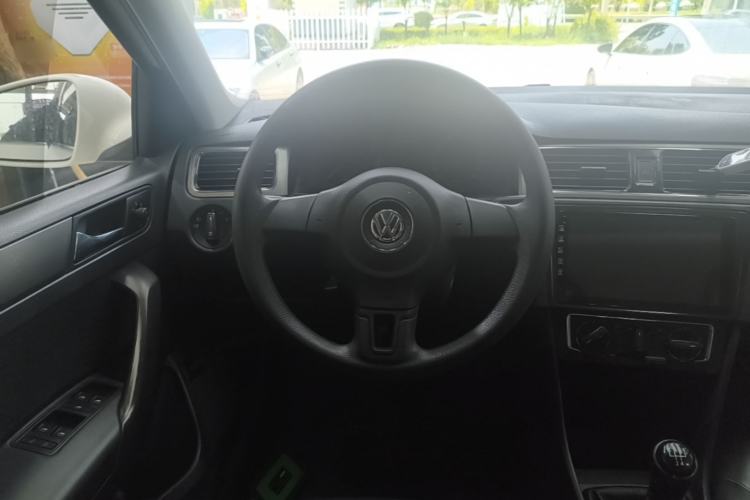 Used Volkswagen Santana 2015 1.6L Manual Comfort Edition Steering Wheel