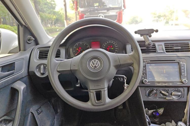 Used Volkswagen Santana 2015 1.6L Automatic Fashion Edition Steering Wheel