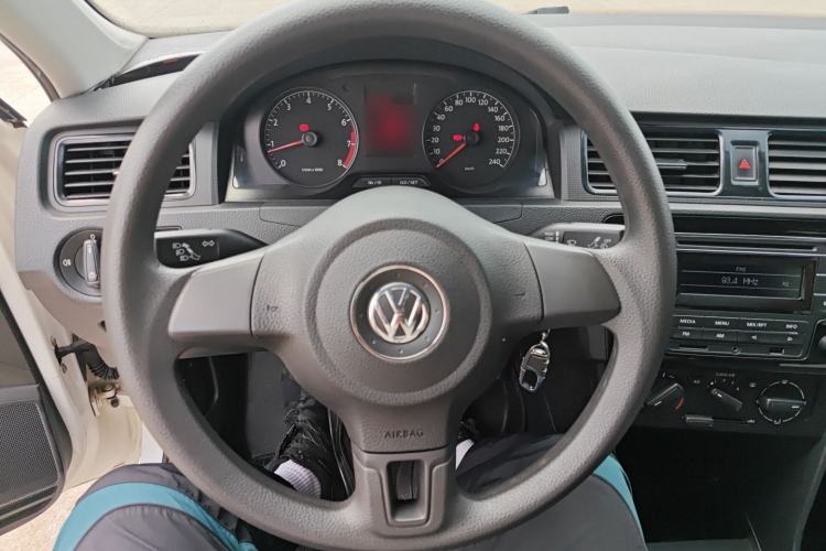 Used Volkswagen Santana 2015 1.6L Manual Fashion Edition Steering Wheel