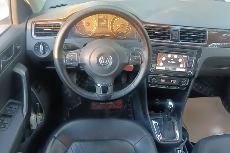 Used Volkswagen Santana 2015 1.6L Automatic Luxury Edition Steering Wheel
