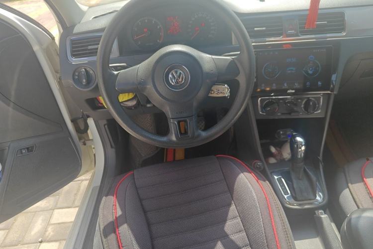 Used Volkswagen Santana 2015 1.6L Automatic Comfort Edition Steering Wheel