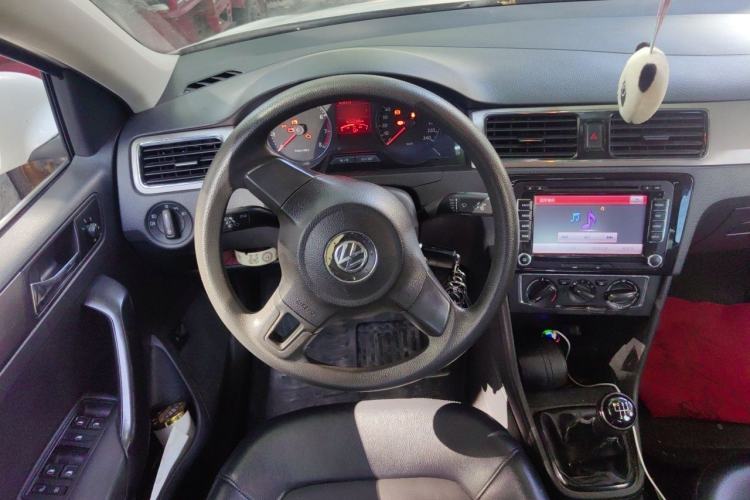 Used Volkswagen Santana 2015 1.6L Manual Comfort Edition Steering Wheel