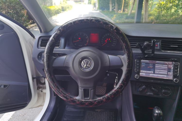 Used Volkswagen Santana 2015 1.6L Automatic Fashion Edition Steering Wheel