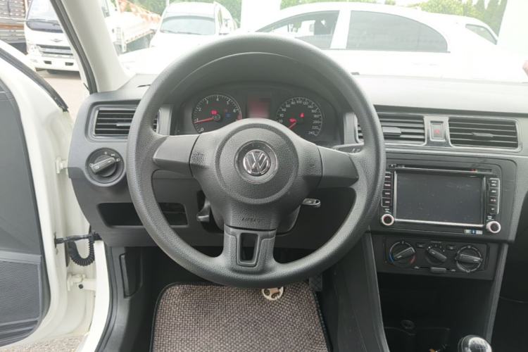 Used Volkswagen Santana 2015 1.4L Manual Fashion Edition Steering Wheel