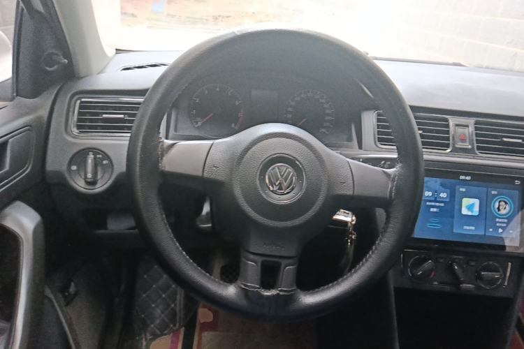 Used Volkswagen Santana 2015 1.6L Manual Fashion Edition Steering Wheel