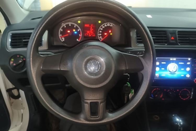 Used Volkswagen Santana 2015 1.6L Automatic Comfort Edition Steering Wheel