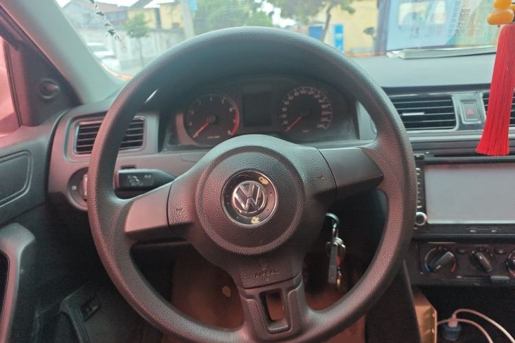 Used Volkswagen Santana 2015 1.6L Manual Fashion Edition Steering Wheel