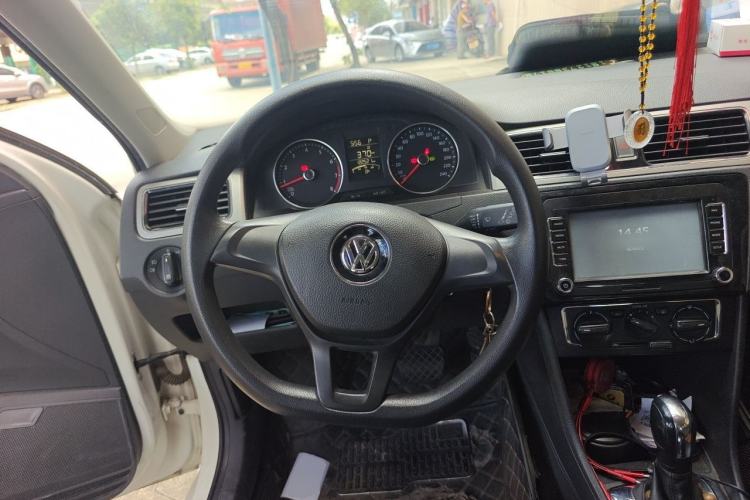 Used Volkswagen Santana 2015 Haval H6 1.6L Automatic Comfort Model Steering Wheel