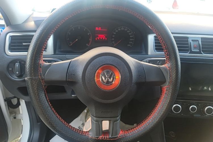 Used Volkswagen Santana 2015 1.6L Manual Comfort Edition Steering Wheel
