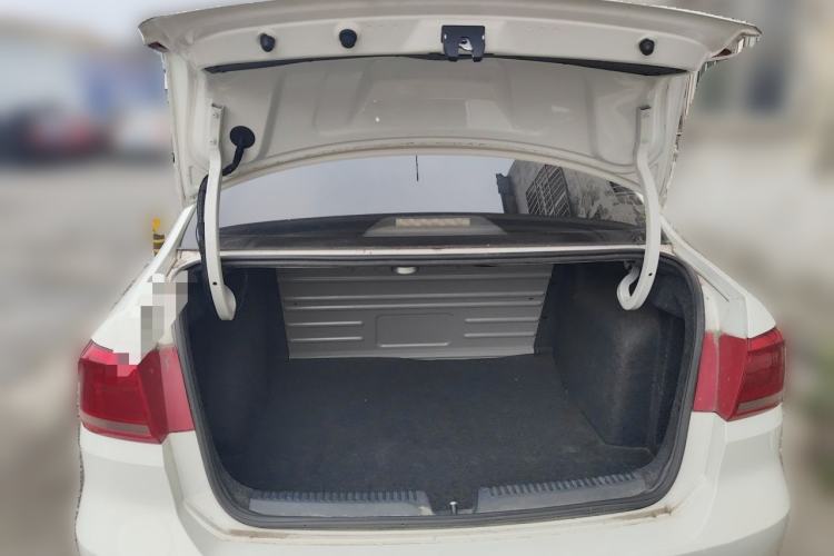 Used Volkswagen Santana 2015 1.4L Manual Fashion Edition Trunk