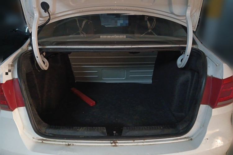 Used Volkswagen Santana 2015 1.4L Manual Fashion Edition Trunk