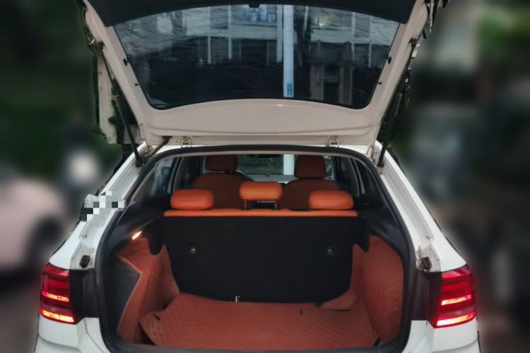 Used Volkswagen Santana 2015 HaoNa 1.6L Manual Fashion Edition Trunk