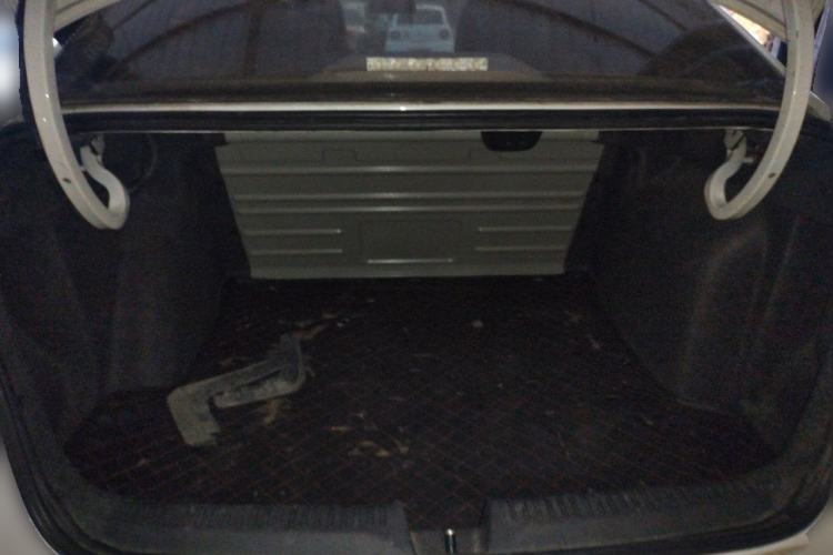 Used Volkswagen Santana 2015 1.6L Manual Fashion Edition Trunk