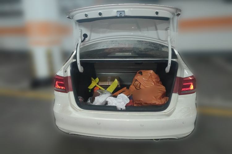 Used Volkswagen Santana 2015 1.4L Manual Fashion Edition Trunk