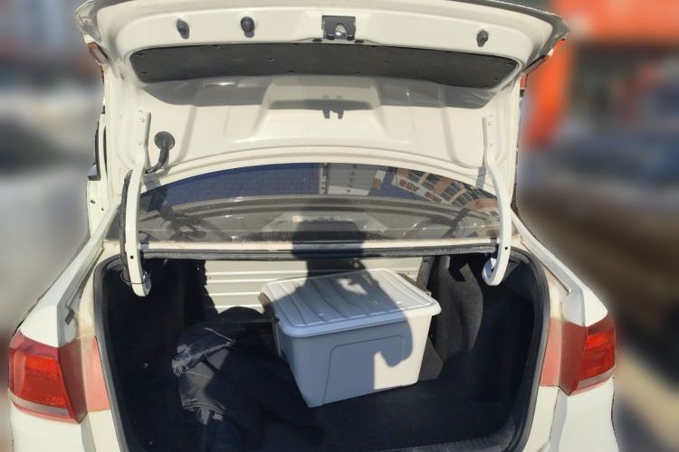 Used Volkswagen Santana 2015 1.4L Manual Fashion Edition Trunk