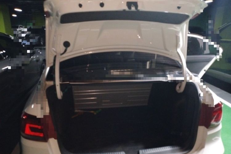 Used Volkswagen Santana 2015 1.4L Manual Fashion Edition Trunk