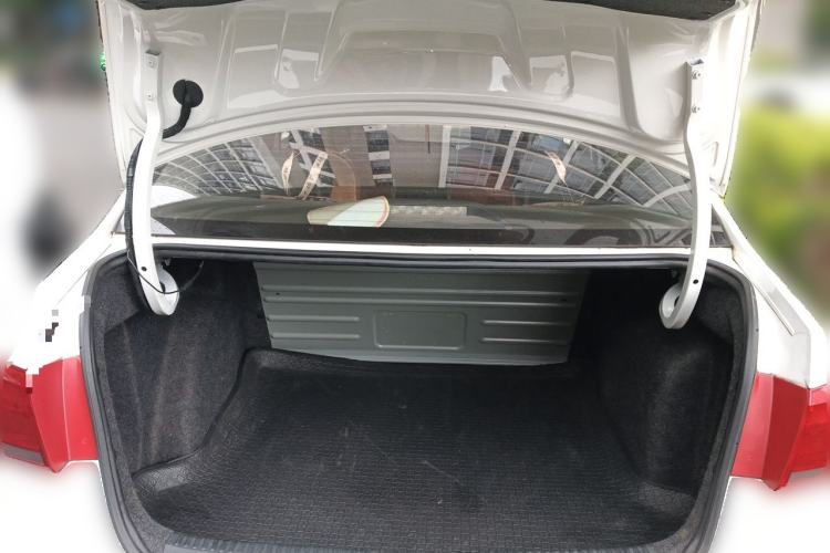 Used Volkswagen Santana 2015 1.4L Manual Fashion Edition Trunk