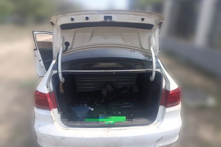 Used Volkswagen Santana 2015 1.6L Manual Fashion Edition Trunk
