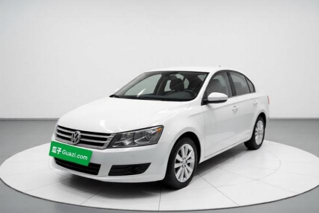 Volkswagen Santana 2015 1.6L Manual Fashion Edition usado