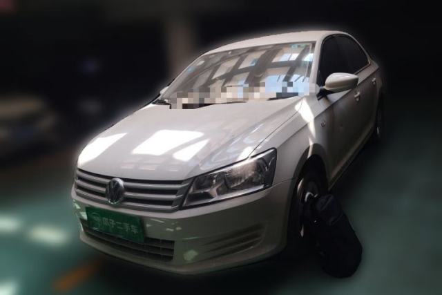 Ojetý Volkswagen Santana 2015 1.6L Manual Fashion Edition