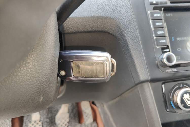 Used Volkswagen Santana 2015 1.4L Manual Fashion Edition Vehicle Key