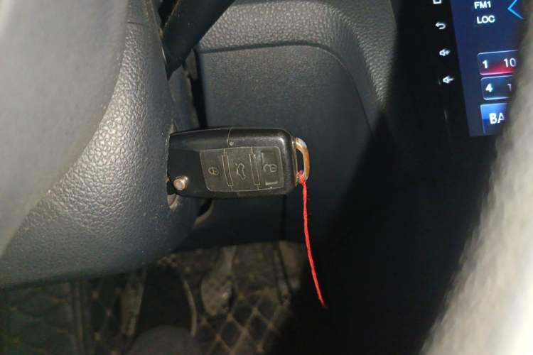 Used Volkswagen Santana 2015 1.4L Manual Fashion Edition Vehicle Key