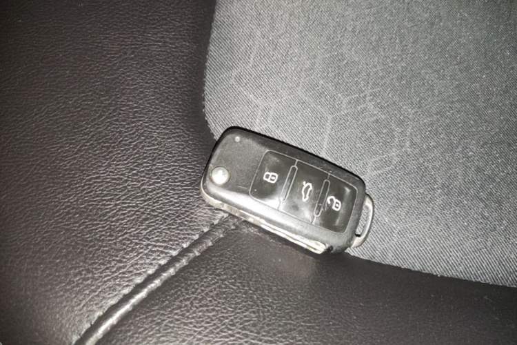 Used Volkswagen Santana 2015 1.6L Automatic Comfort Edition Vehicle Key